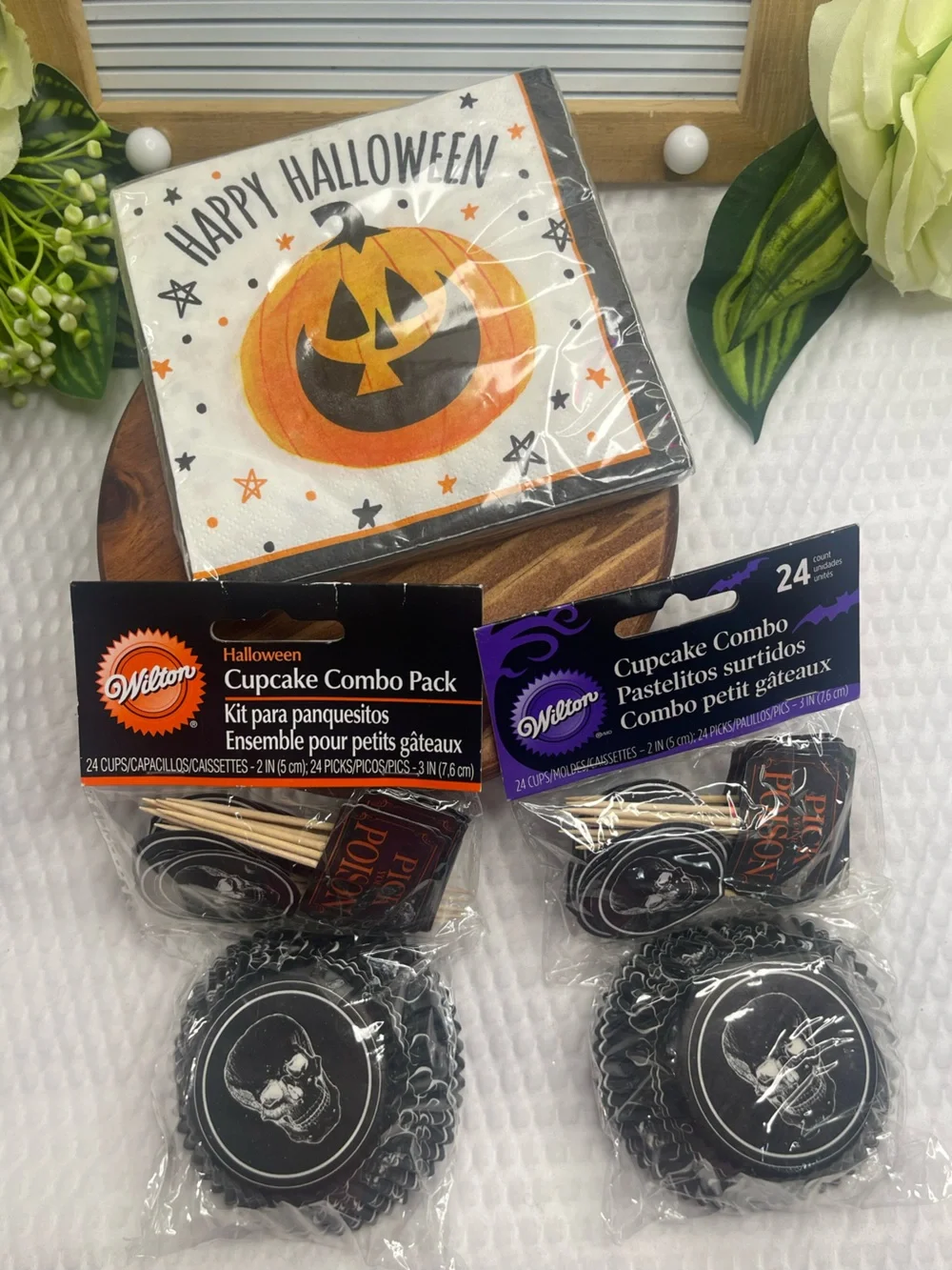 Wilton Halloween Cupcake Combo Packs - Black & Orange Designs